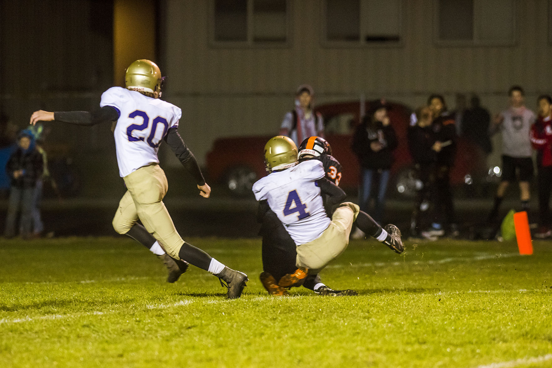 Football: Onalska @ Rainier